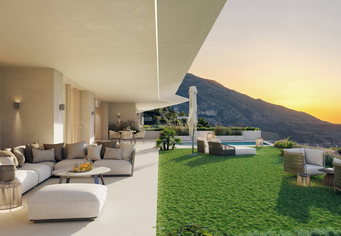 Elegant Apartment with Expansive Terrace and Sea Views