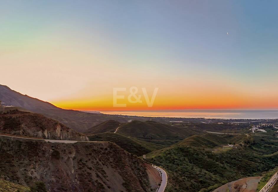 Elegant Apartment with Expansive Terrace and Sea Views