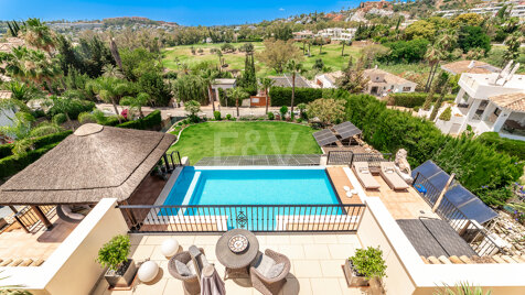 Villa with Golf Views on large plot in prime location