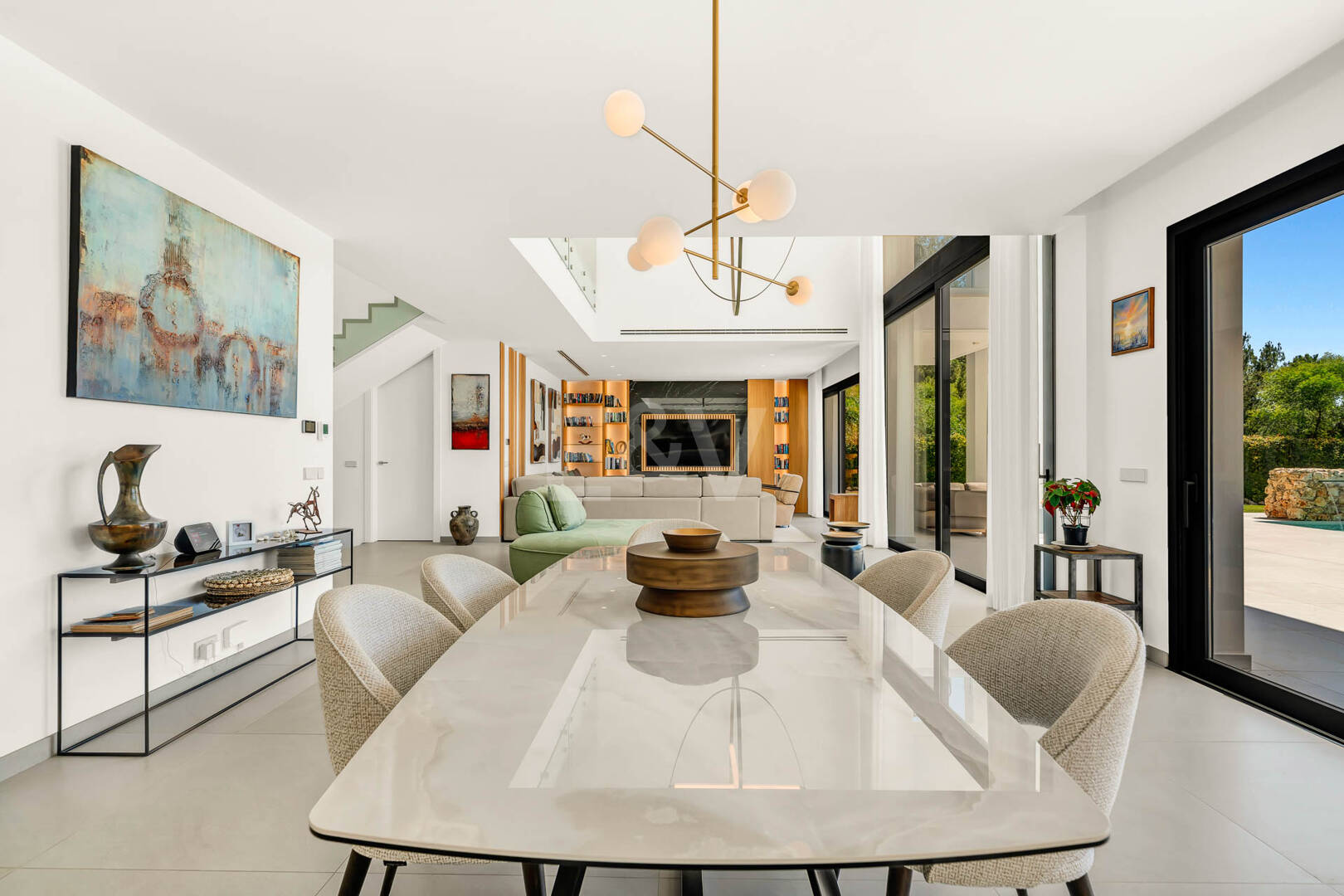 Elegante Zeitgenössische Villa in Cascada de Camoján mit Panoramablick auf das Meer