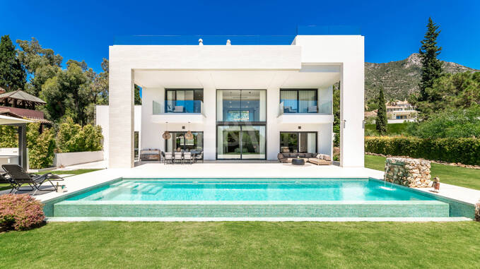 Sleek Contemporary Villa In Cascada de Camoján with Panoramic Sea Views