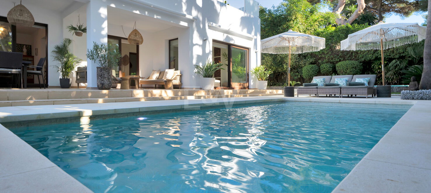 Villa in Marbesa – A Coastal Oasis Near Marbella: