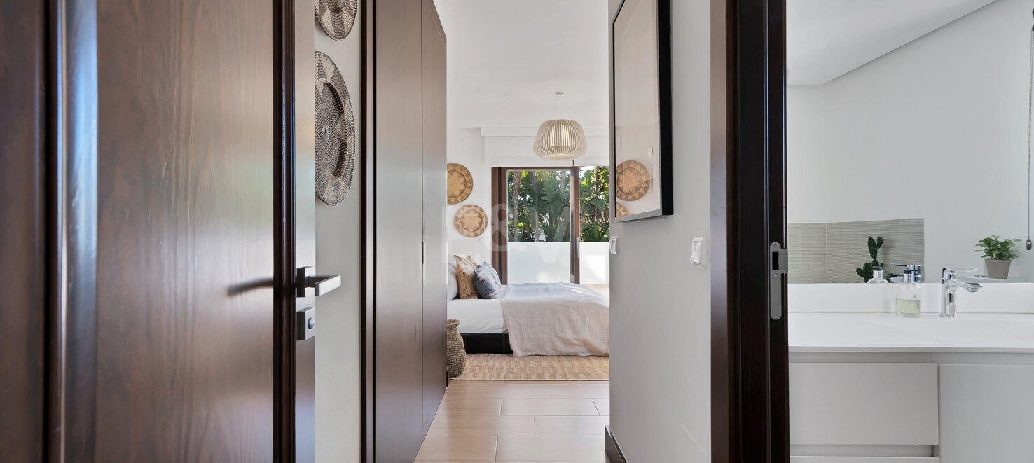 Villa in Marbesa – A Coastal Oasis Near Marbella: