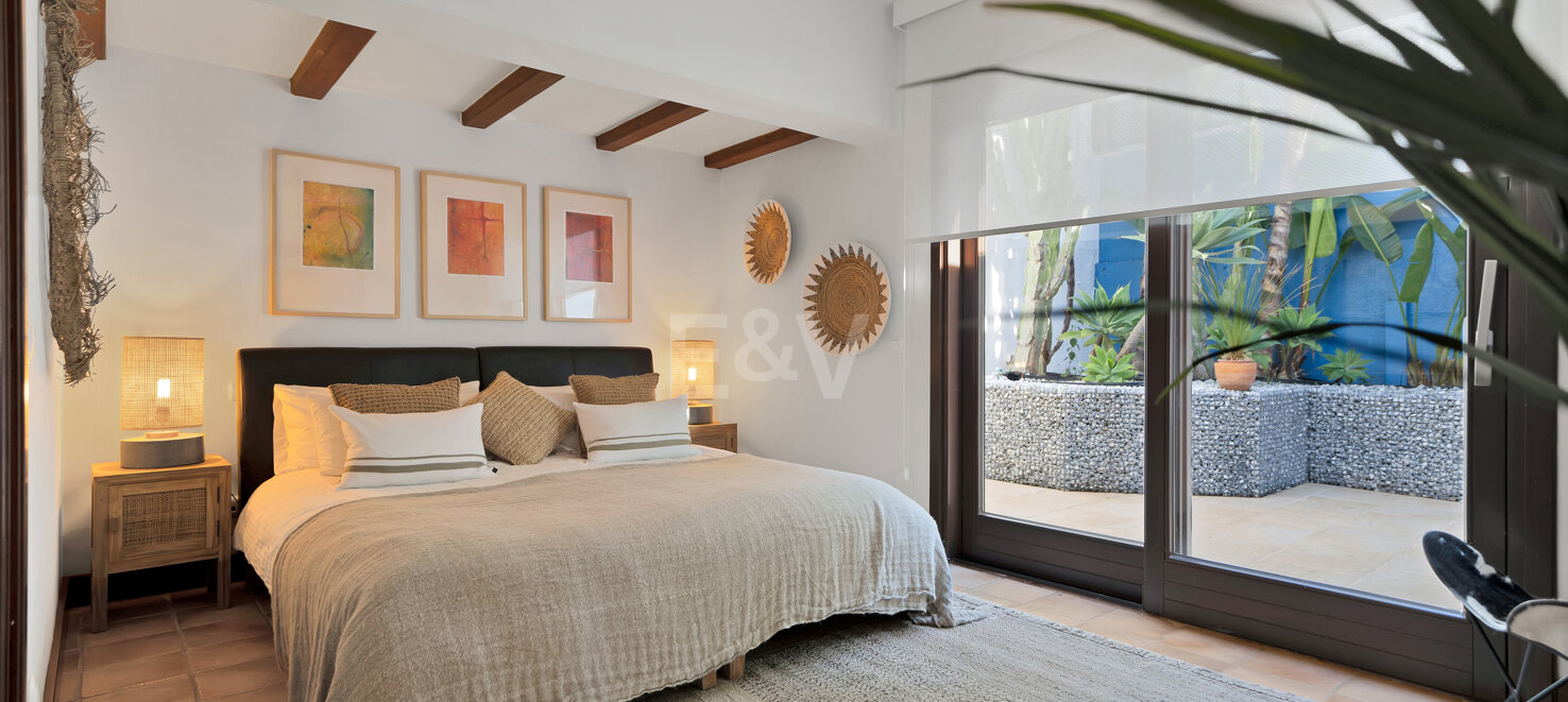 Villa in Marbesa – A Coastal Oasis Near Marbella: