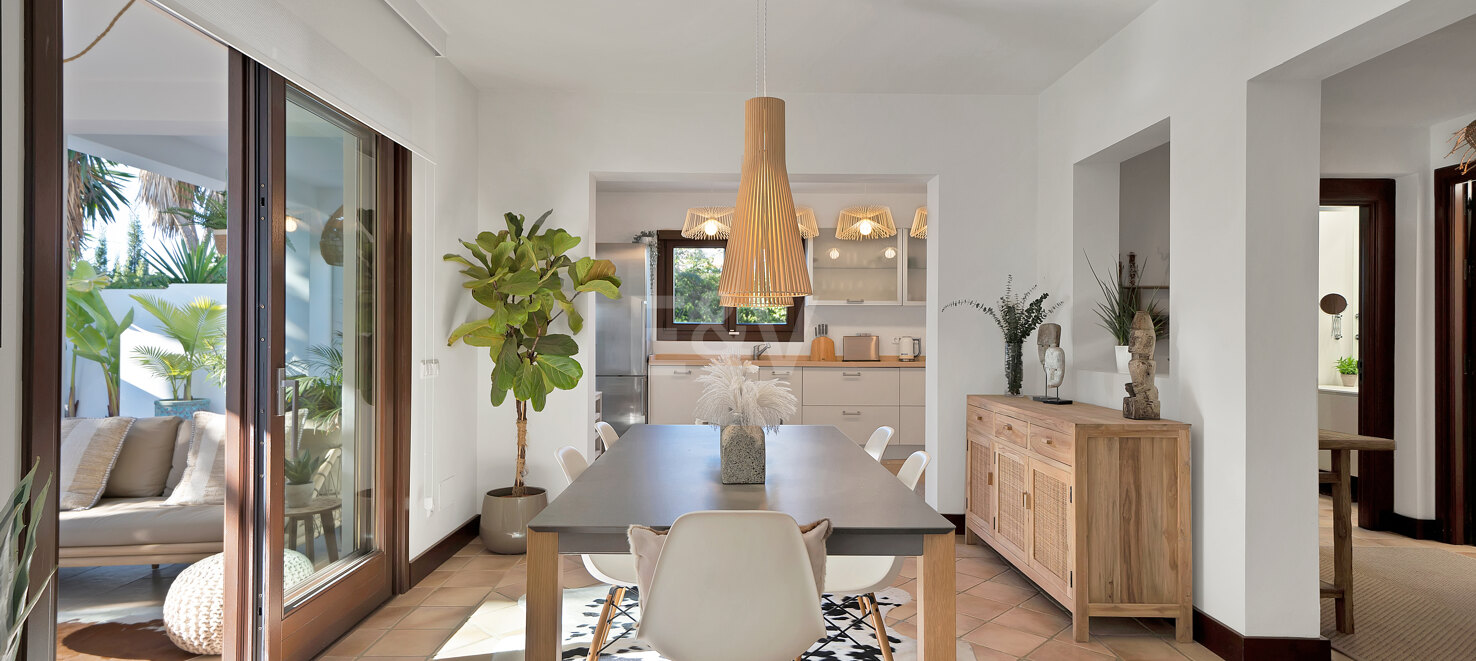 Villa in Marbesa – A Coastal Oasis Near Marbella:
