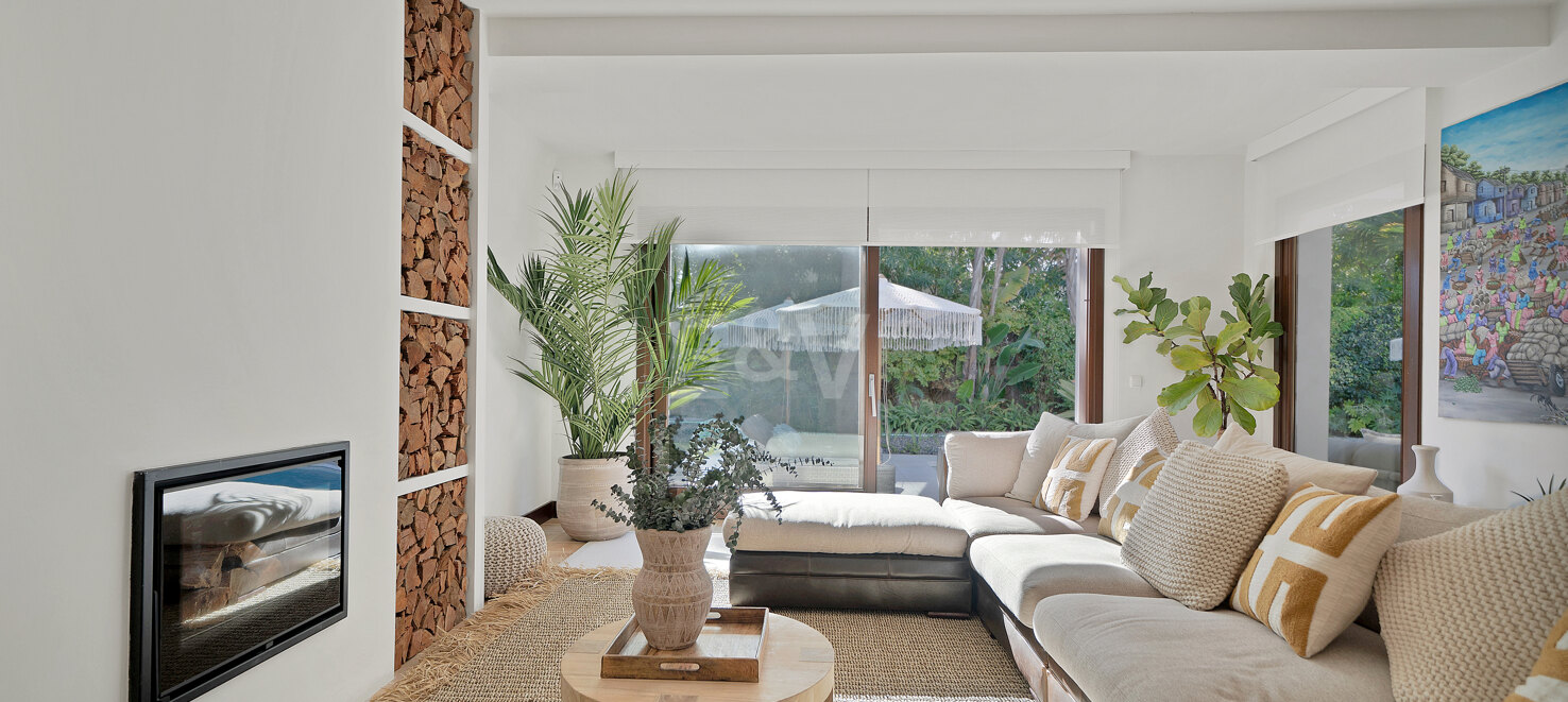 Villa in Marbesa – A Coastal Oasis Near Marbella: