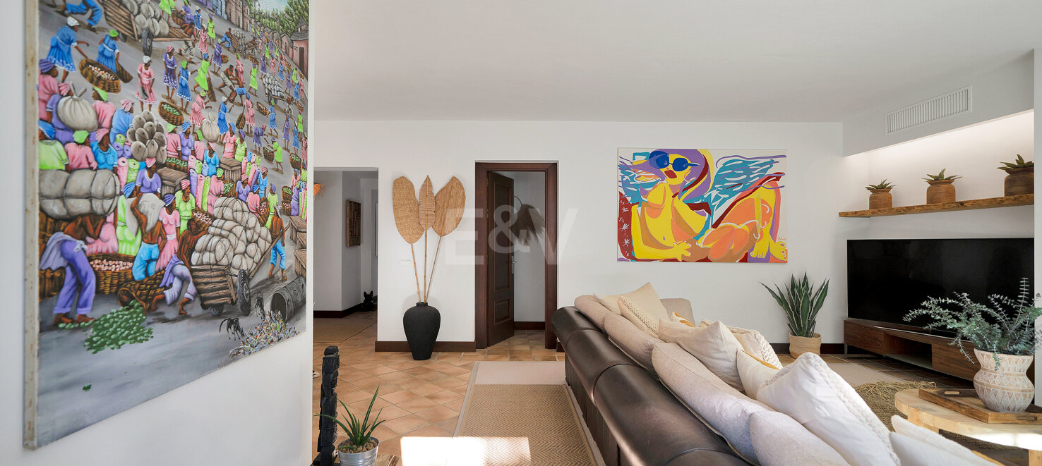 Villa in Marbesa – A Coastal Oasis Near Marbella: