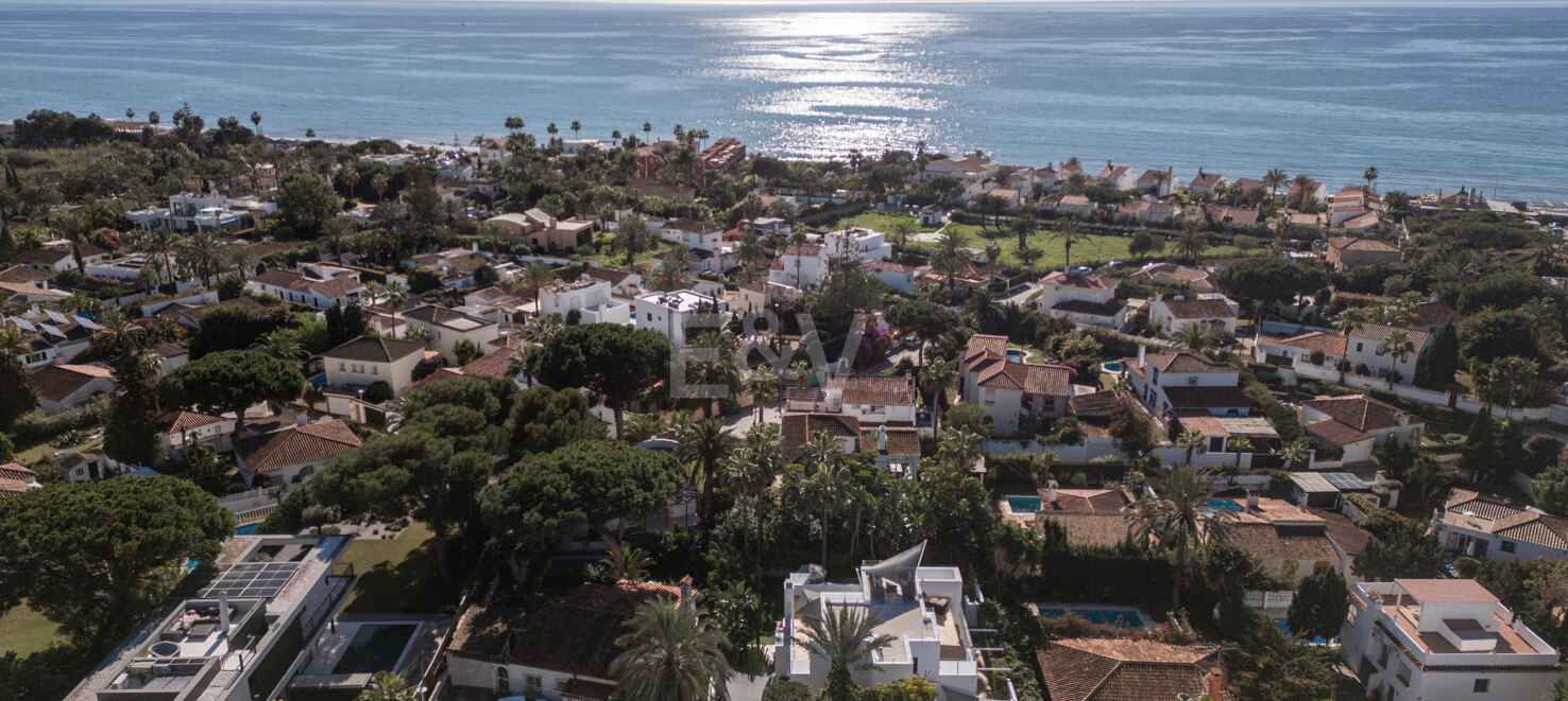 Villa in Marbesa – A Coastal Oasis Near Marbella:
