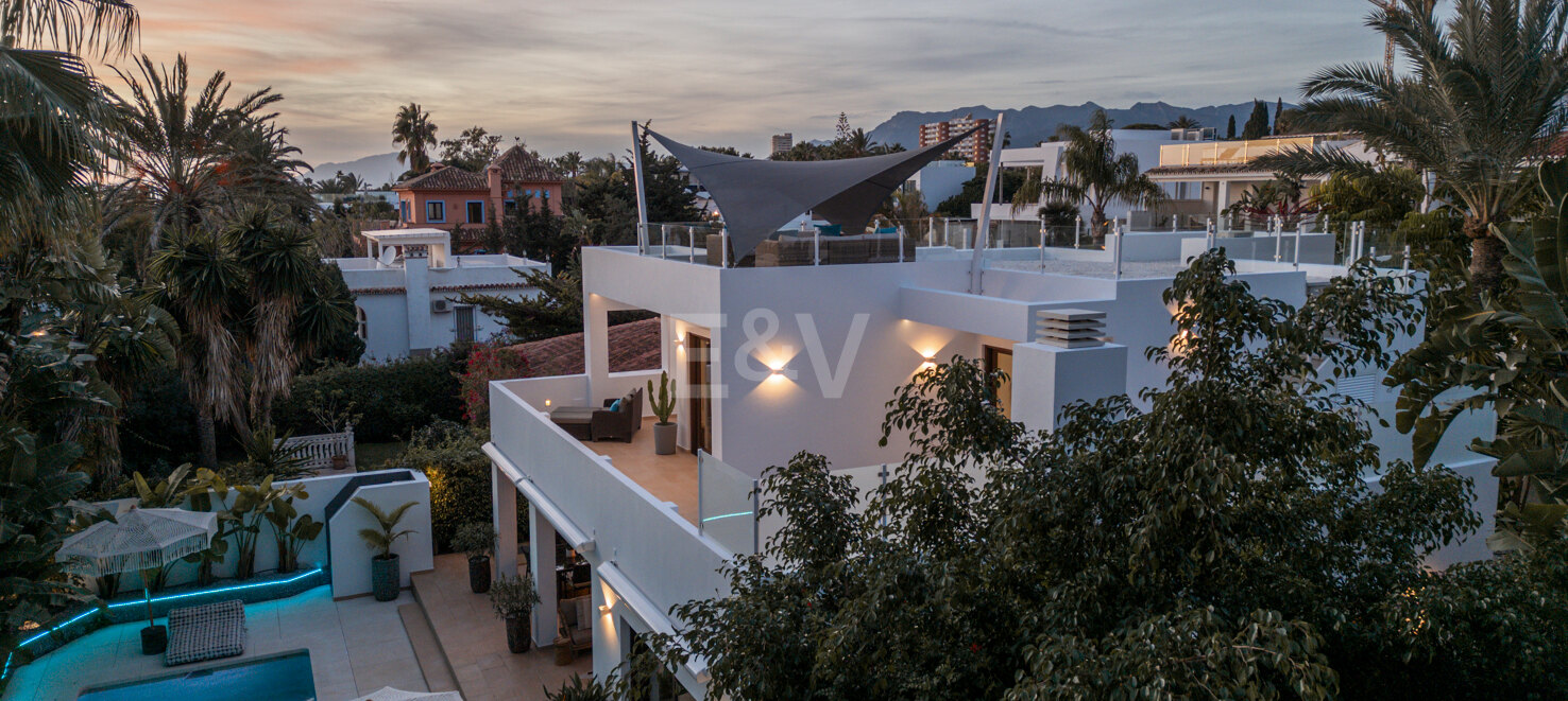 Villa in Marbesa – A Coastal Oasis Near Marbella: