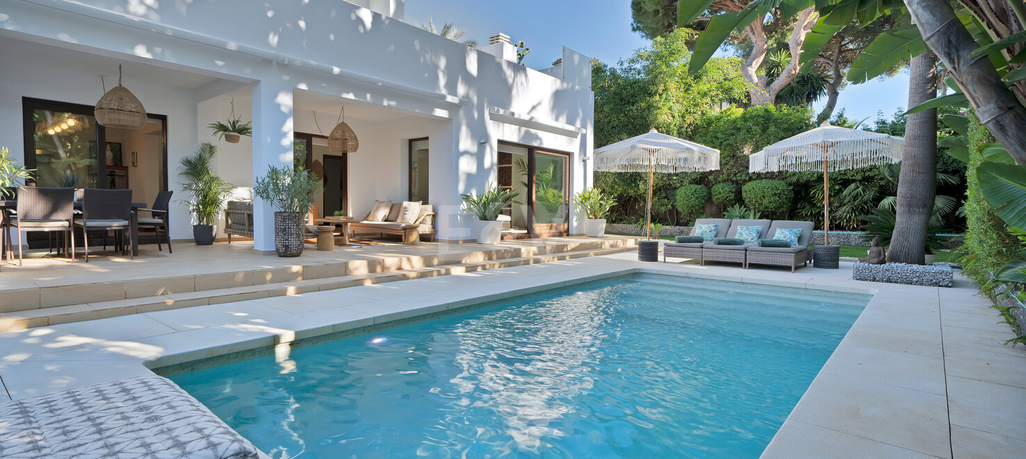 Villa in Marbesa – A Coastal Oasis Near Marbella: