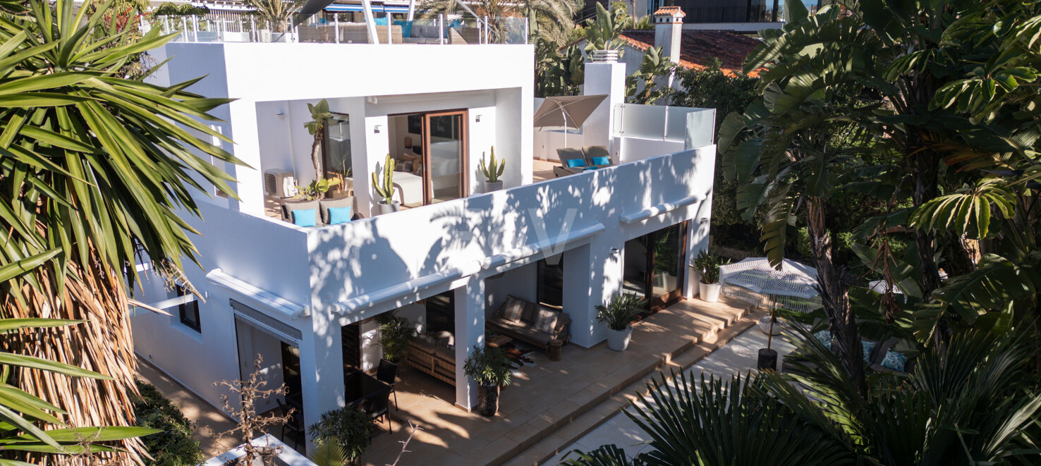 Villa in Marbesa – A Coastal Oasis Near Marbella: