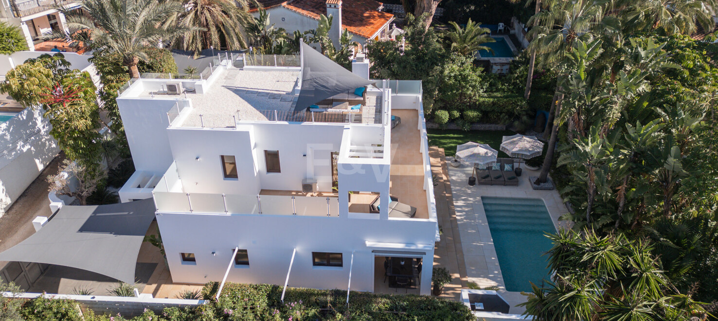 Villa in Marbesa – A Coastal Oasis Near Marbella: