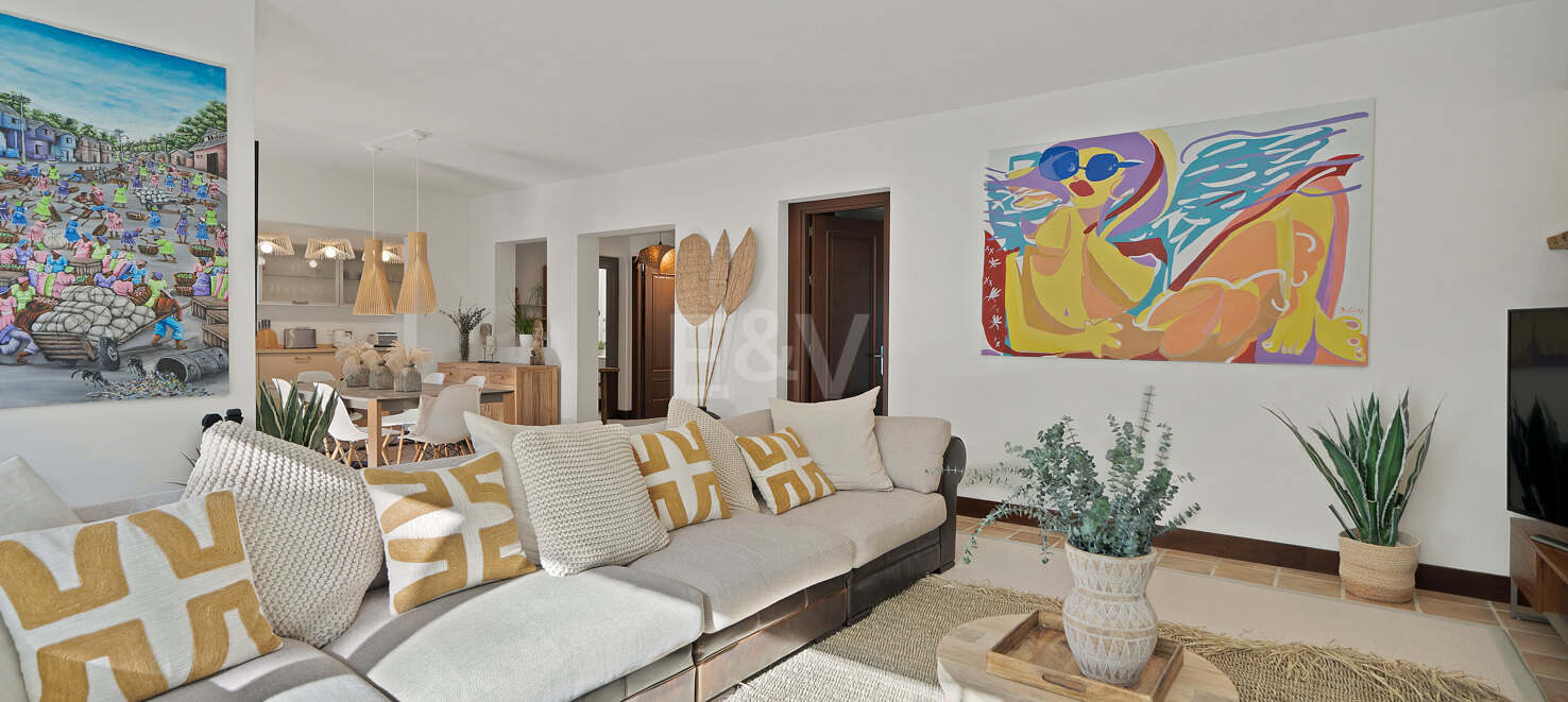 Villa in Marbesa – A Coastal Oasis Near Marbella: