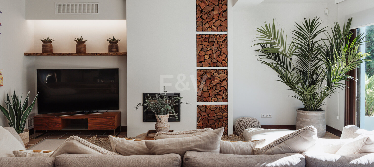Villa in Marbesa – A Coastal Oasis Near Marbella:
