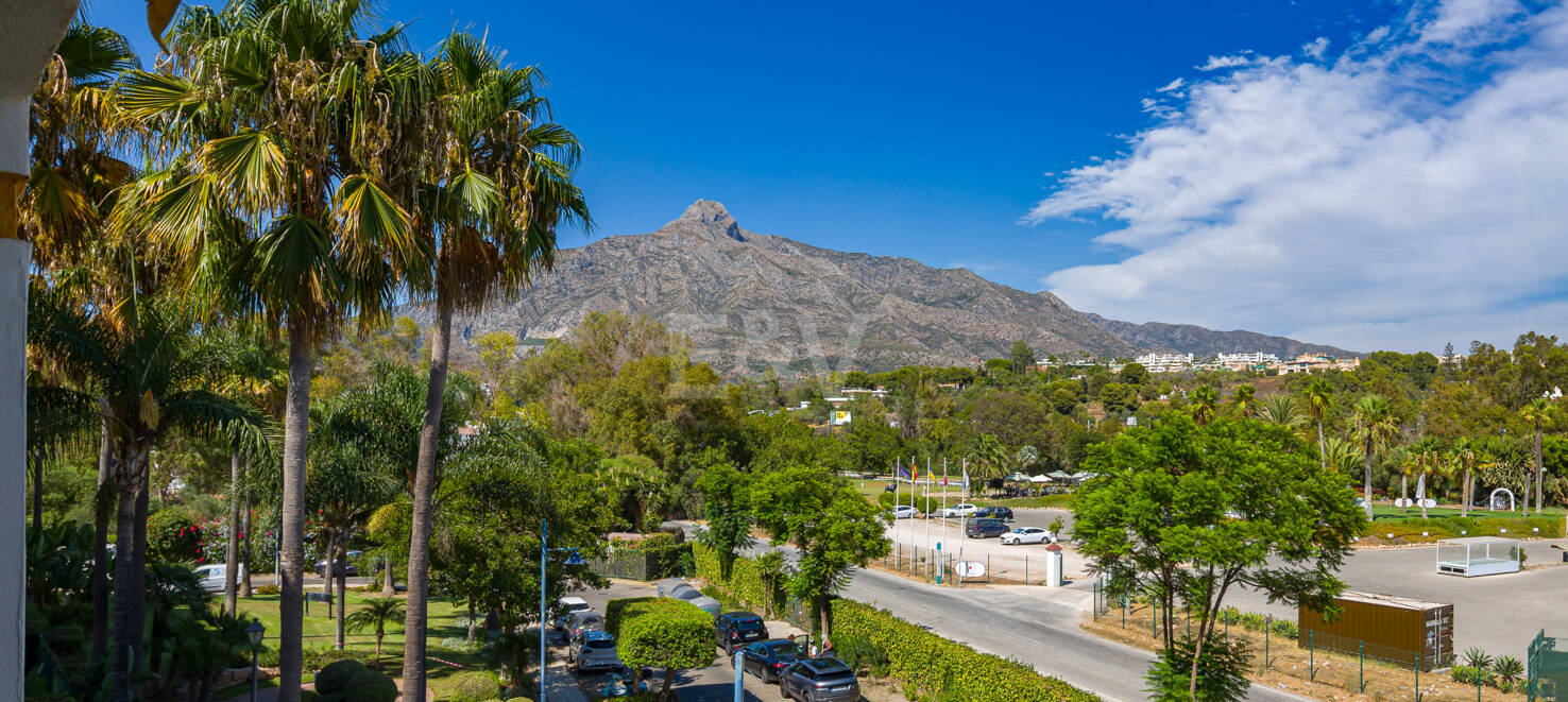 Apartment with Premium Facilities in Nueva Andalucía