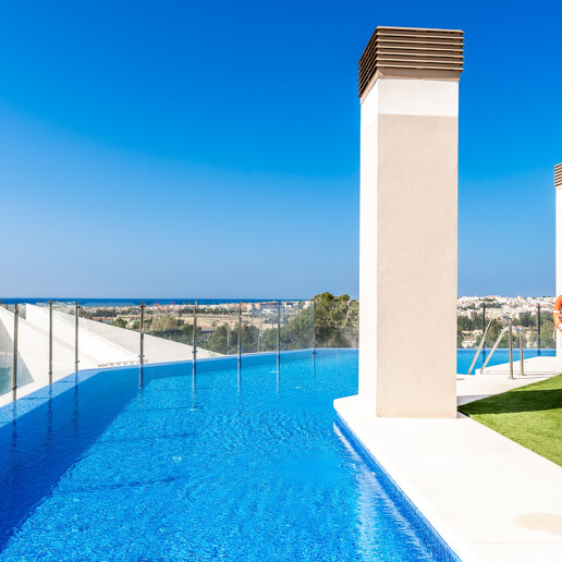 Neues 4-Zimmer-Wohnung mit Premium-Einrichtungen in Nueva Andalucía