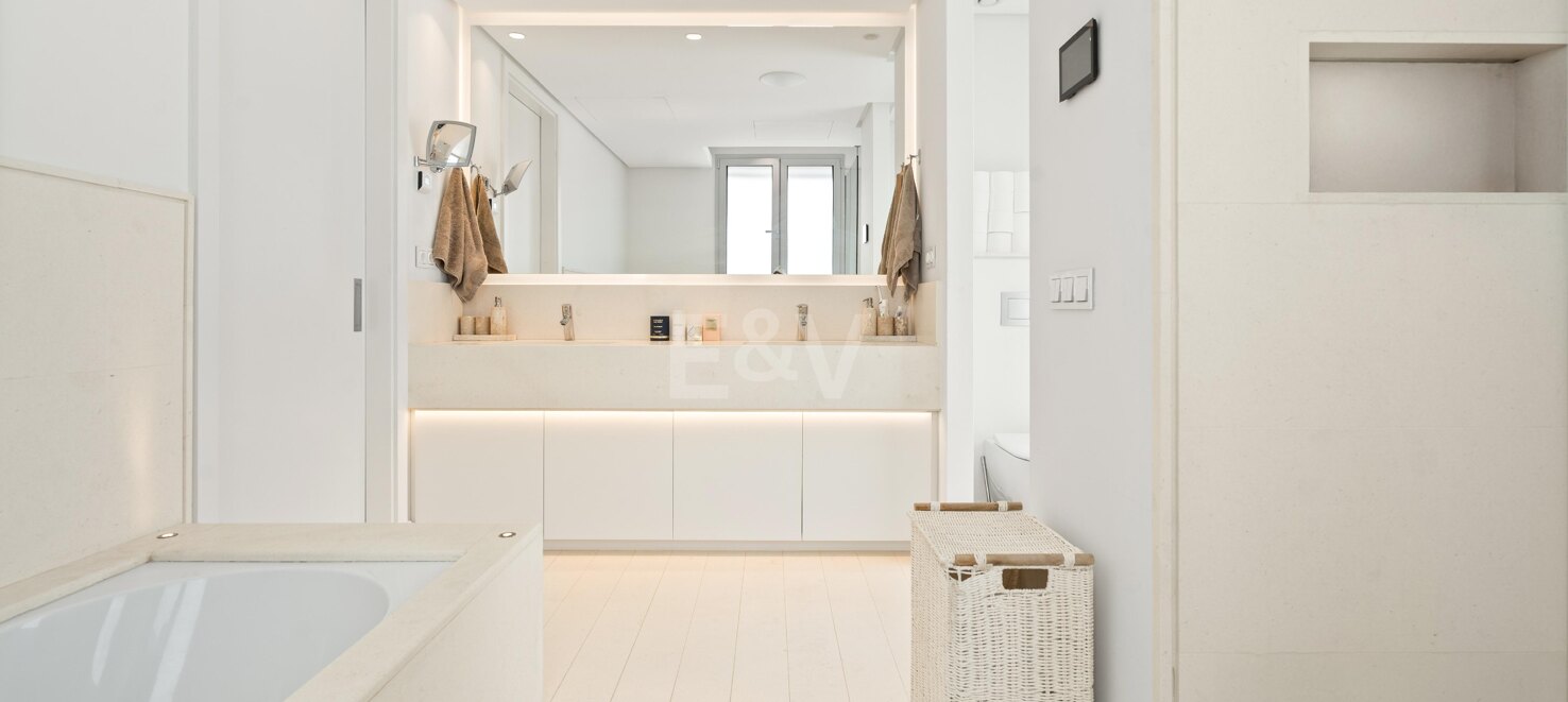 Elegante moderne Villa nahe dem Strand