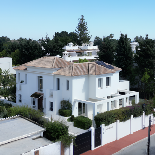 Elegante moderne Villa nahe dem Strand