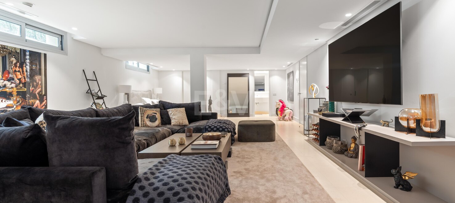Elegante moderne Villa nahe dem Strand