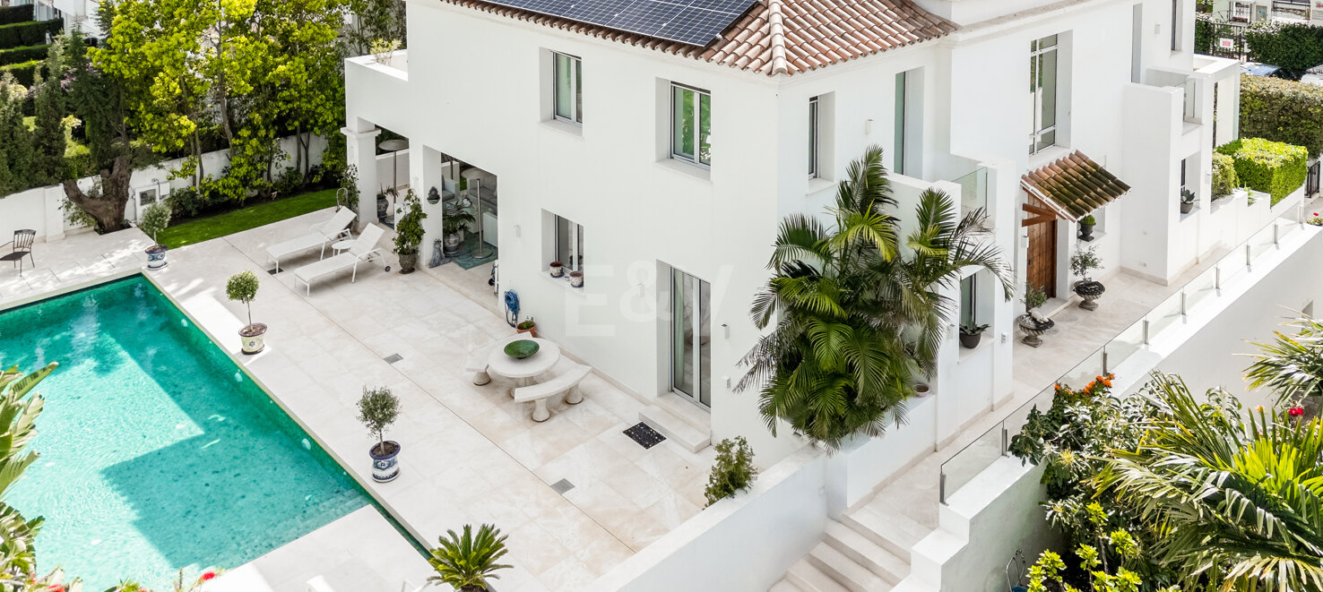 Elegante moderne Villa nahe dem Strand