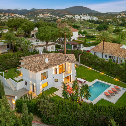 Utsökt Medelhavet Villa i hjärtat av Nueva Andalucía