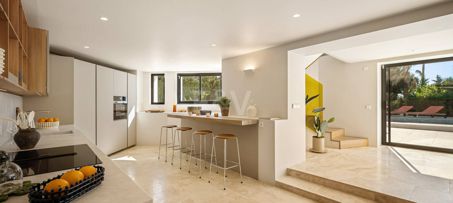 Utsökt Medelhavet Villa i hjärtat av Nueva Andalucía