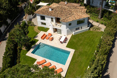 Utsökt Medelhavet Villa i hjärtat av Nueva Andalucía