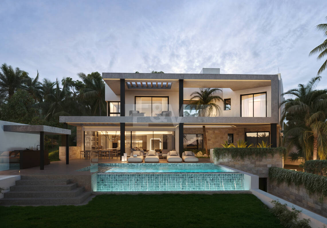 Elegante Villa de Lujo Sobre Plano Cerca del Puente Romano Beach Resort