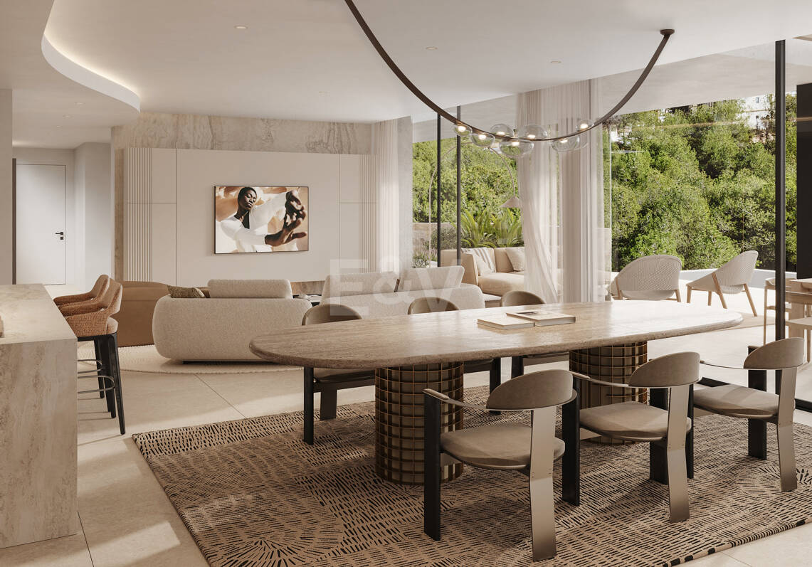 Elegante Villa de Lujo Sobre Plano Cerca del Puente Romano Beach Resort
