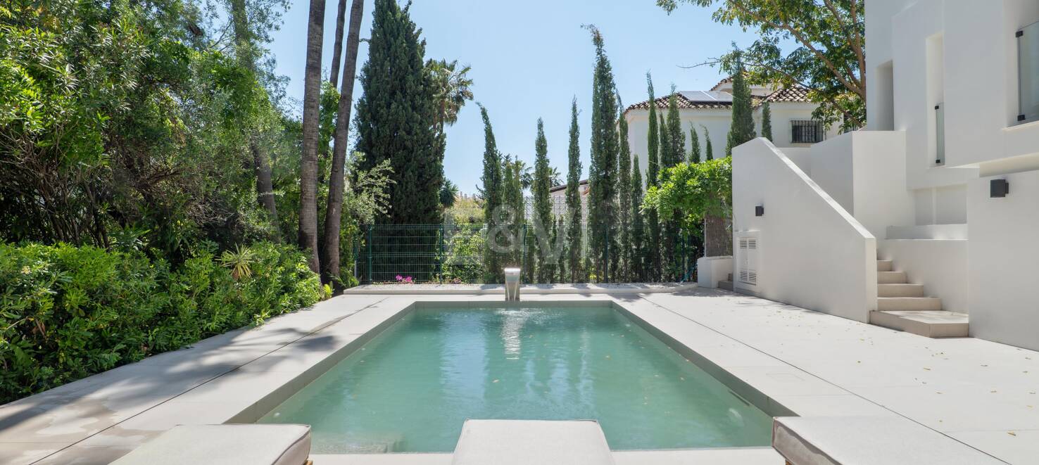 Villa till salu i Nueva Andalucia, Marbella