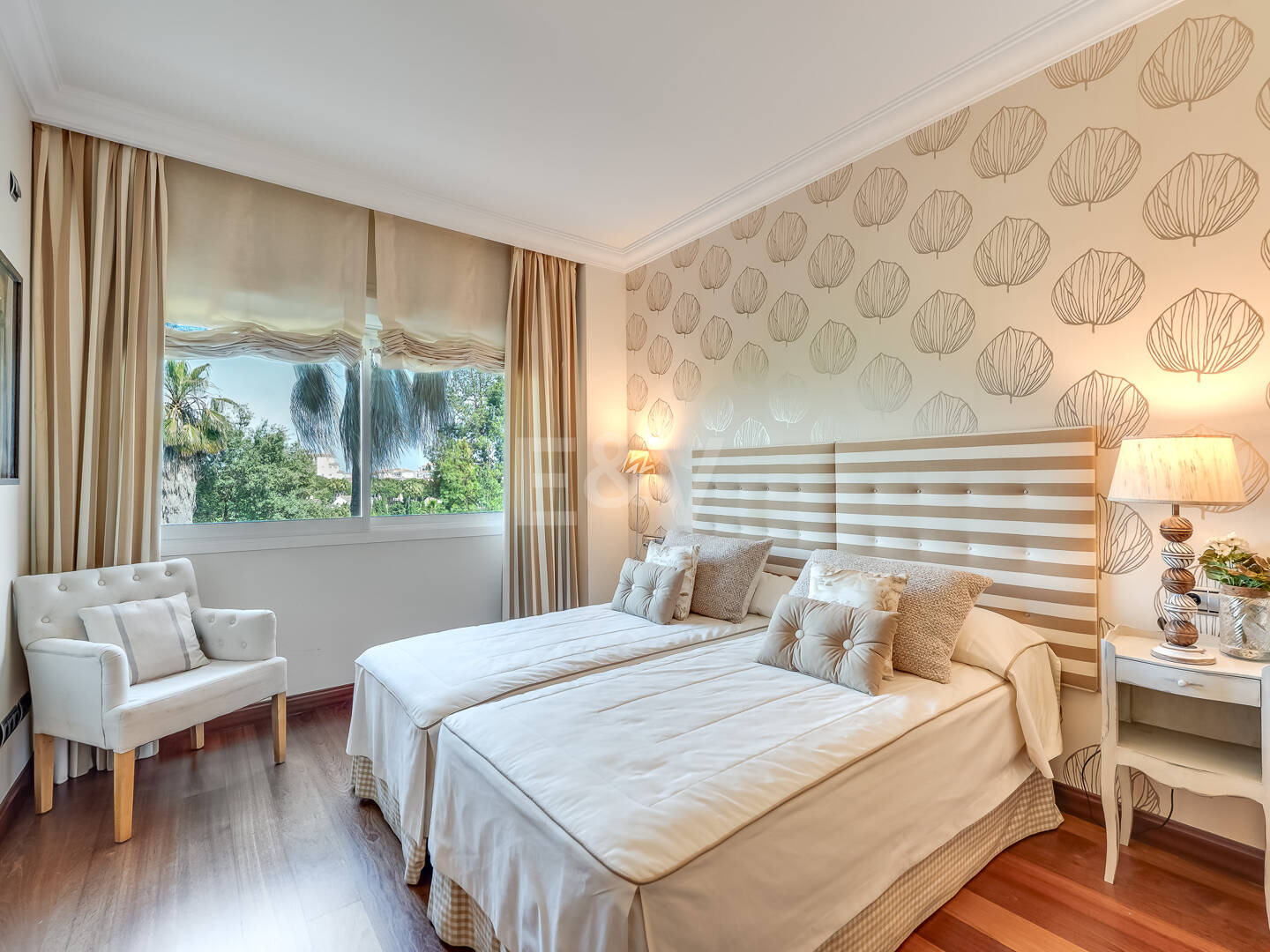 Zeitloses Apartment in einem luxuriösen Komplex in Puerto Banús