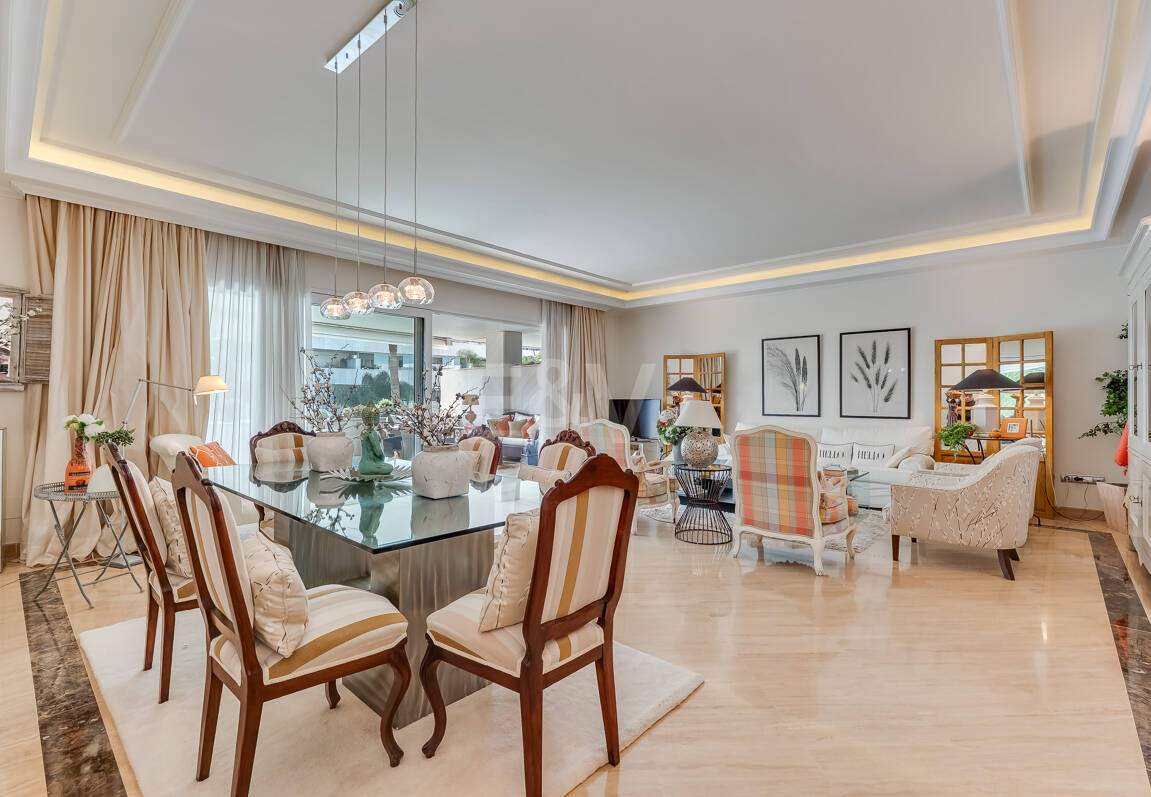 Zeitloses Apartment in einem luxuriösen Komplex in Puerto Banús