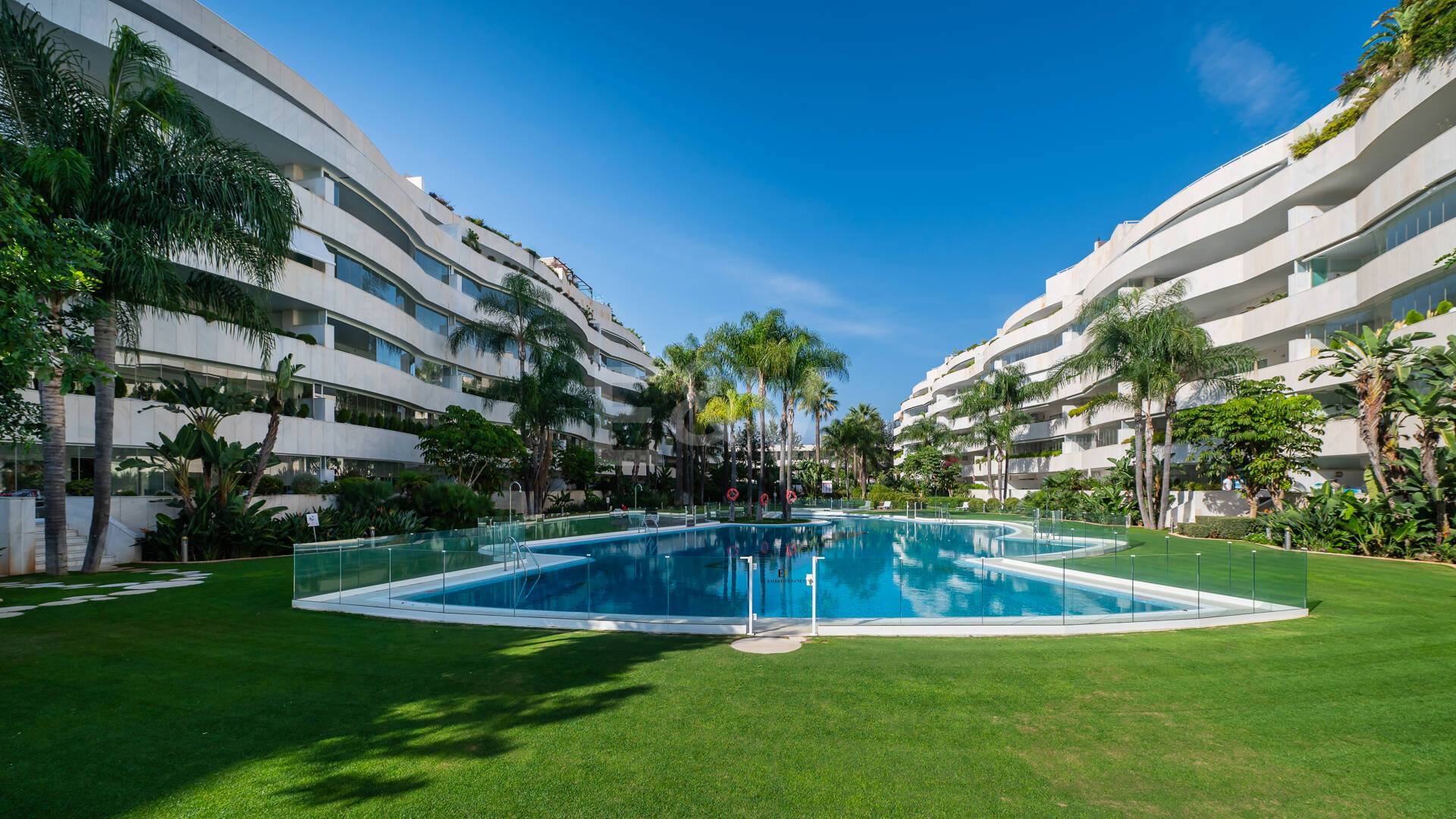 Appartement intemporel dans un complexe luxueux à Puerto Banús