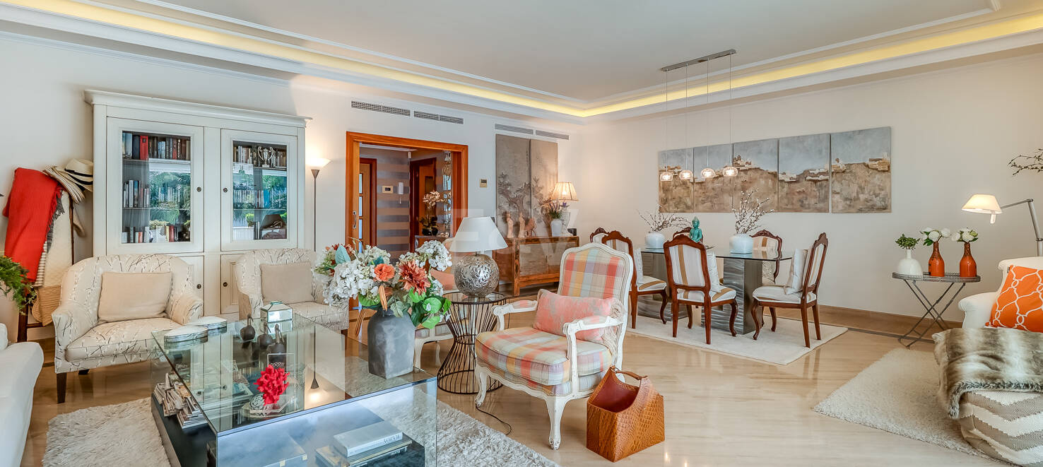 Appartement intemporel dans un complexe luxueux à Puerto Banús