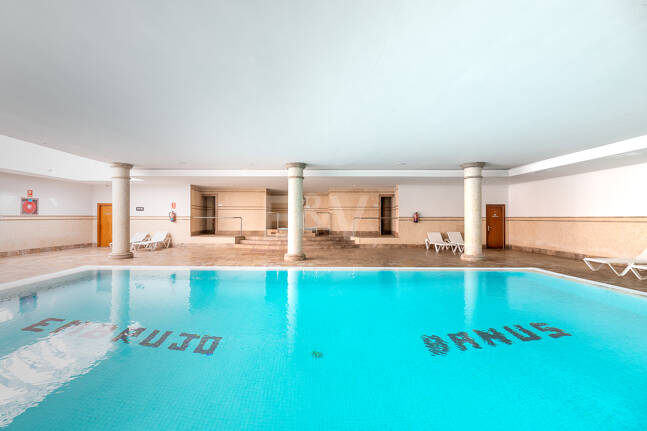 Zeitloses Apartment in einem luxuriösen Komplex in Puerto Banús