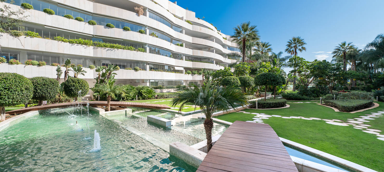 Appartement intemporel dans un complexe luxueux à Puerto Banús