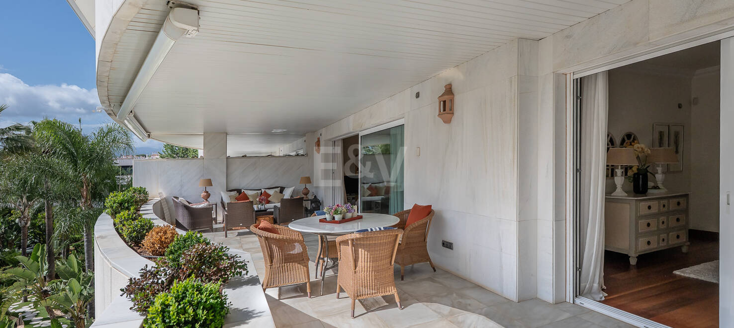 Appartement intemporel dans un complexe luxueux à Puerto Banús