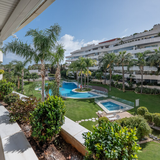 Appartement à vendre en Puerto Banus, Marbella (Toutes les zones)
