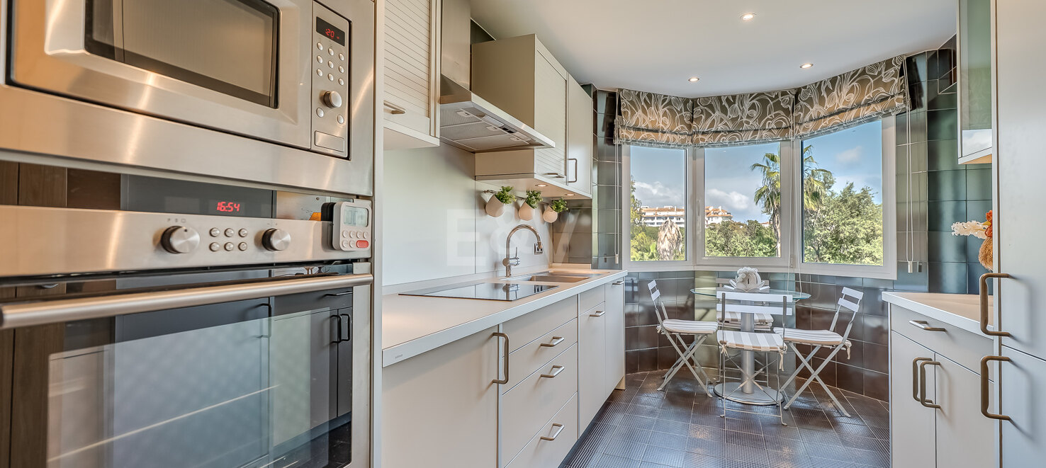 Appartement à vendre en Puerto Banus, Marbella (Toutes les zones)