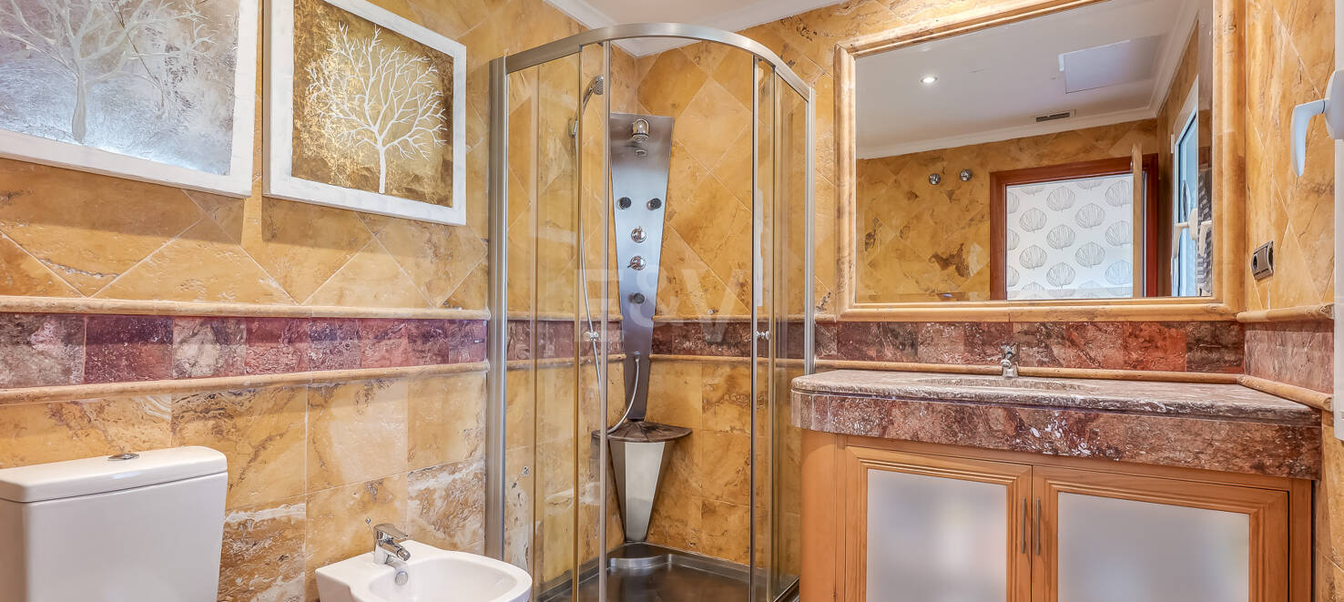 Appartement intemporel dans un complexe luxueux à Puerto Banús