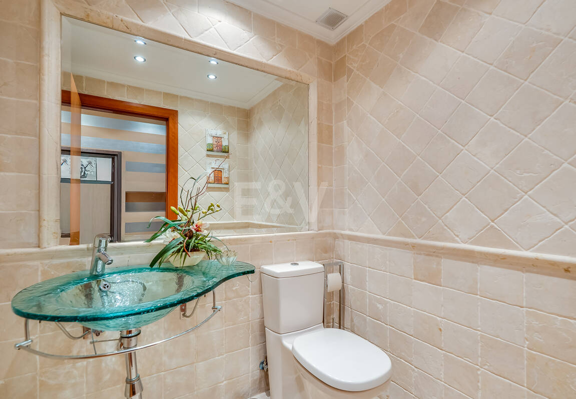 Zeitloses Apartment in einem luxuriösen Komplex in Puerto Banús