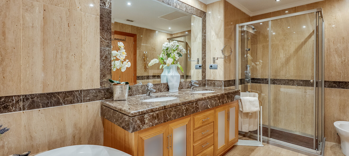 Appartement à vendre en Puerto Banus, Marbella (Toutes les zones)