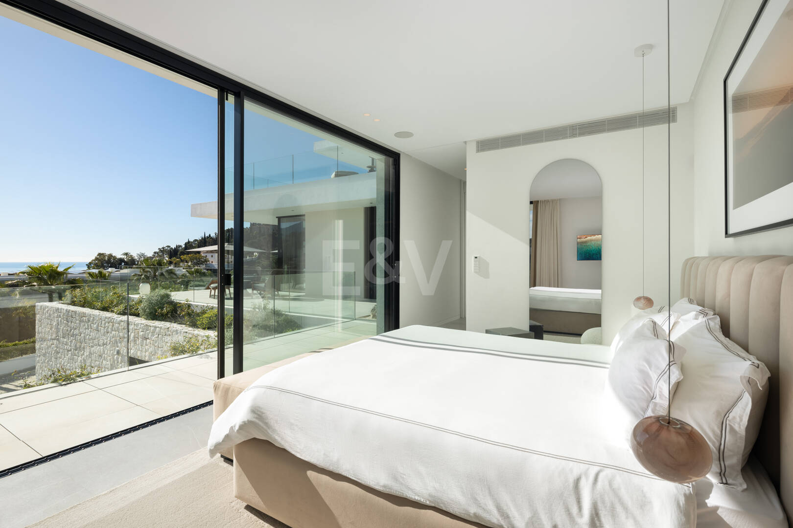 Modernes Meeresblick-Retreat im renommierten El Madroñal