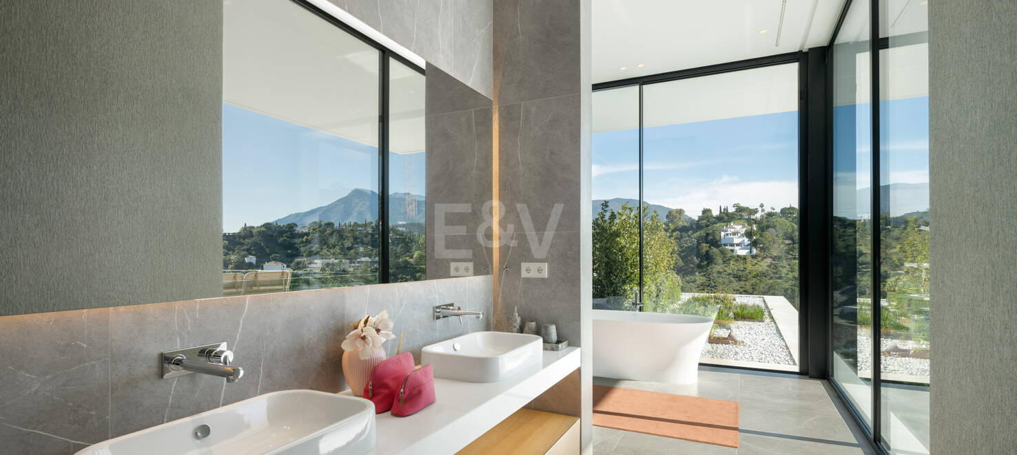 Modern Sea View Retreat i prestigefyllda El Madroñal