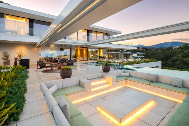 Modern Sea View Retreat in Prestigious El Madroñal