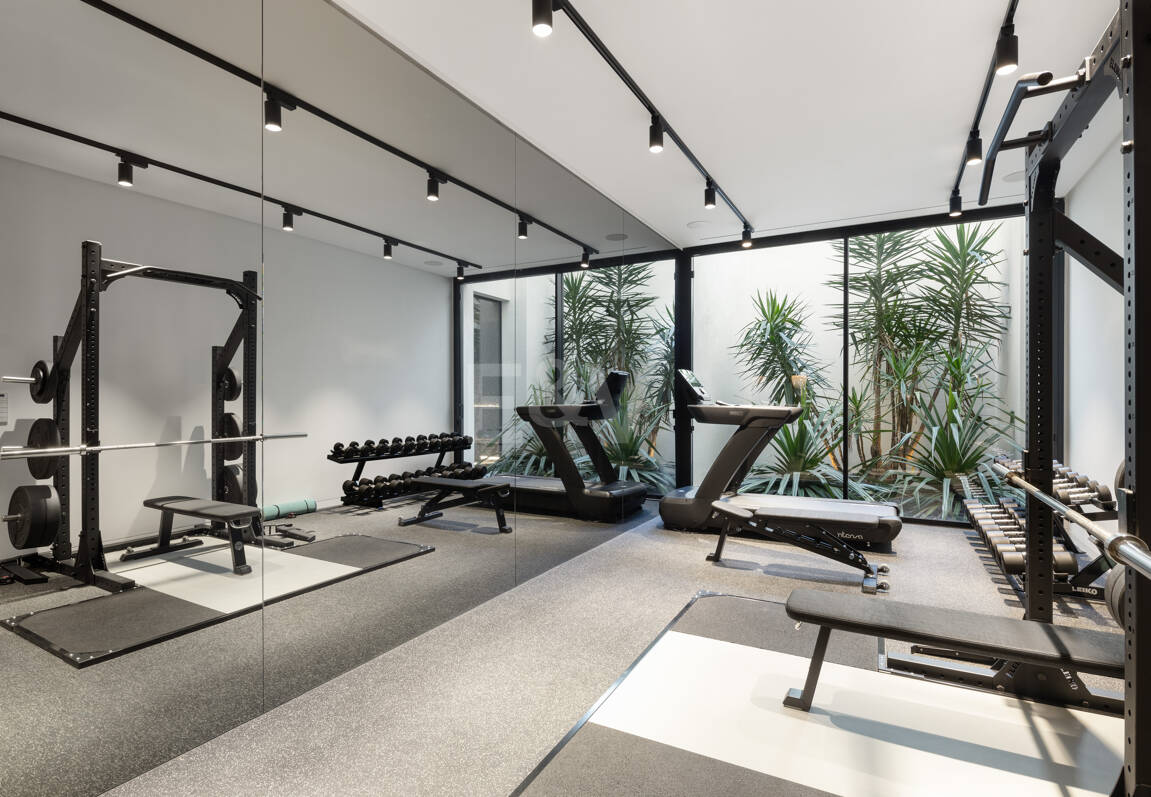 Modern Sea View Retreat in Prestigious El Madroñal