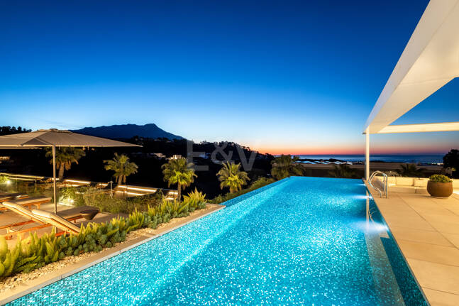 Modern Sea View Retreat in Prestigious El Madroñal