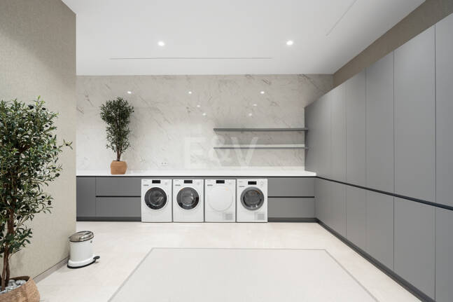 Modern Sea View Retreat in Prestigious El Madroñal