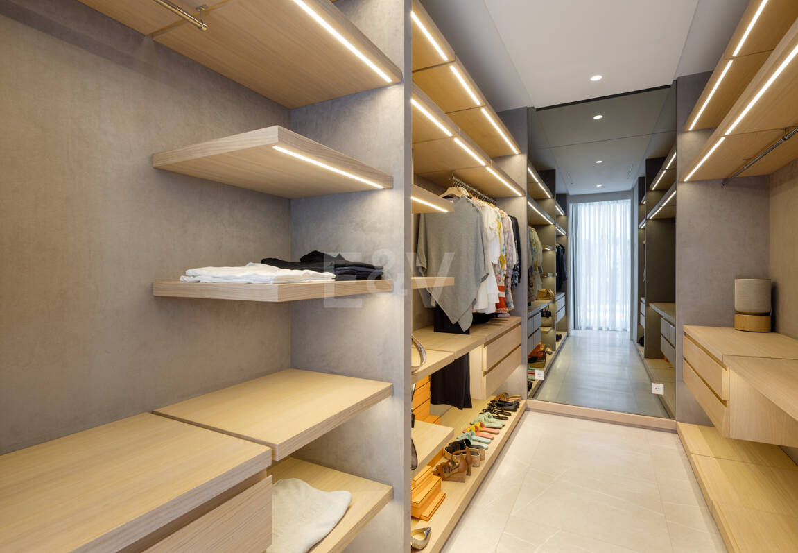 Modern Sea View Retreat in Prestigious El Madroñal