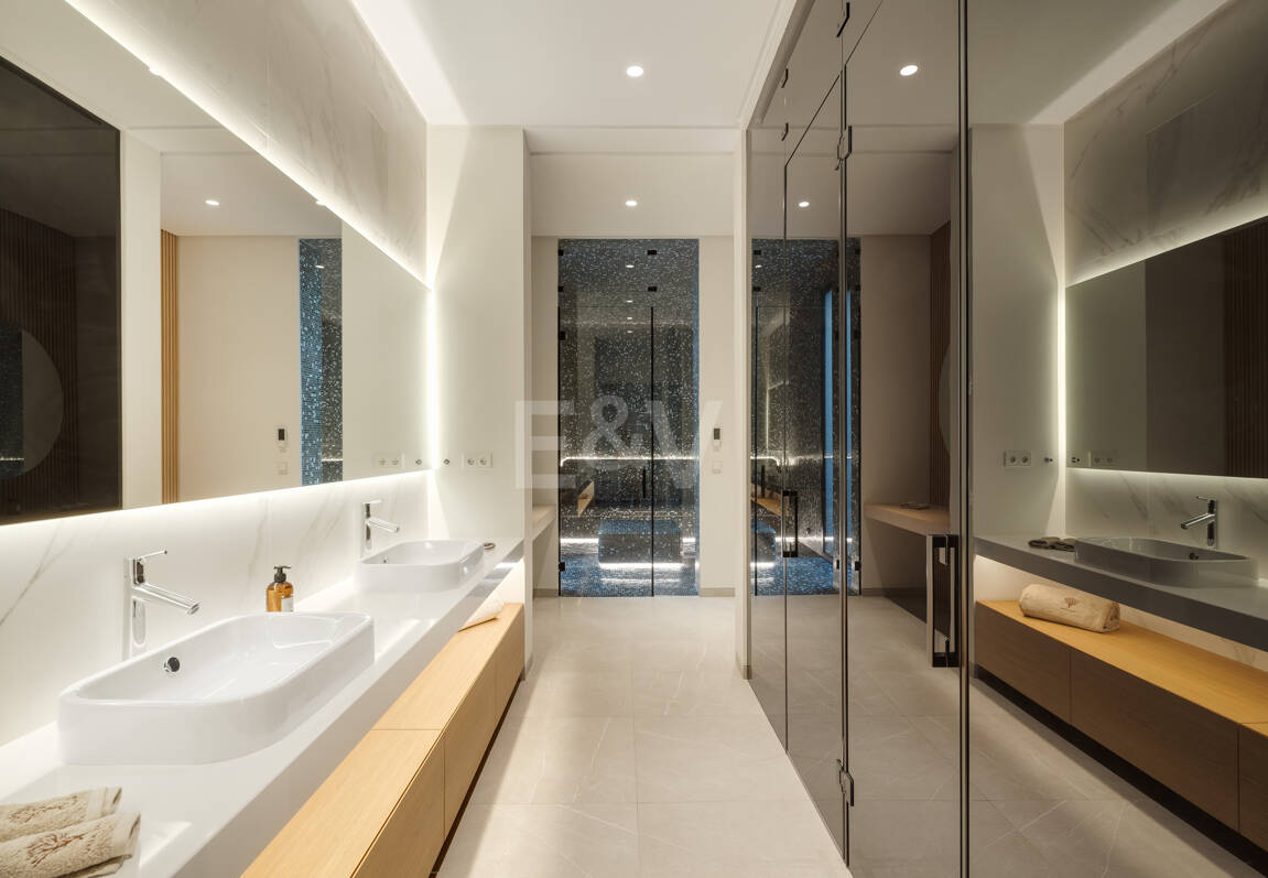 Modern Sea View Retreat in Prestigious El Madroñal